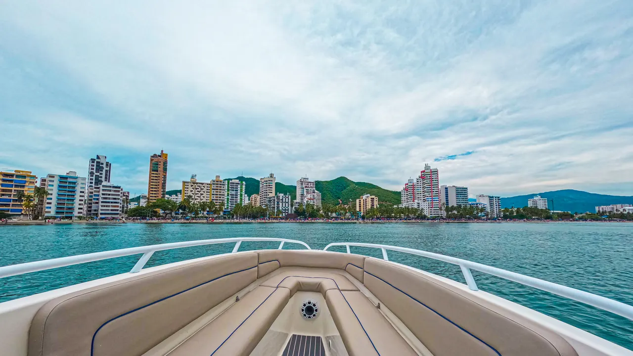 El Rodadero Coast as seen from the bow of the boat.